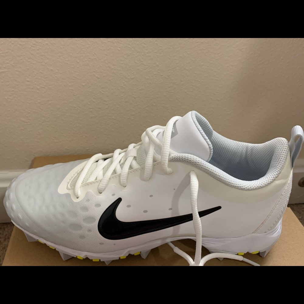 Nike low fastflex cleats